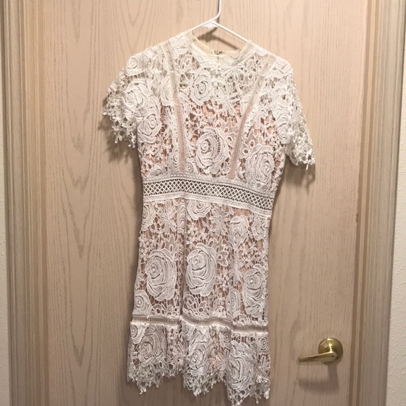 Gorgeous lacey dress size M - Picture 3 of 4